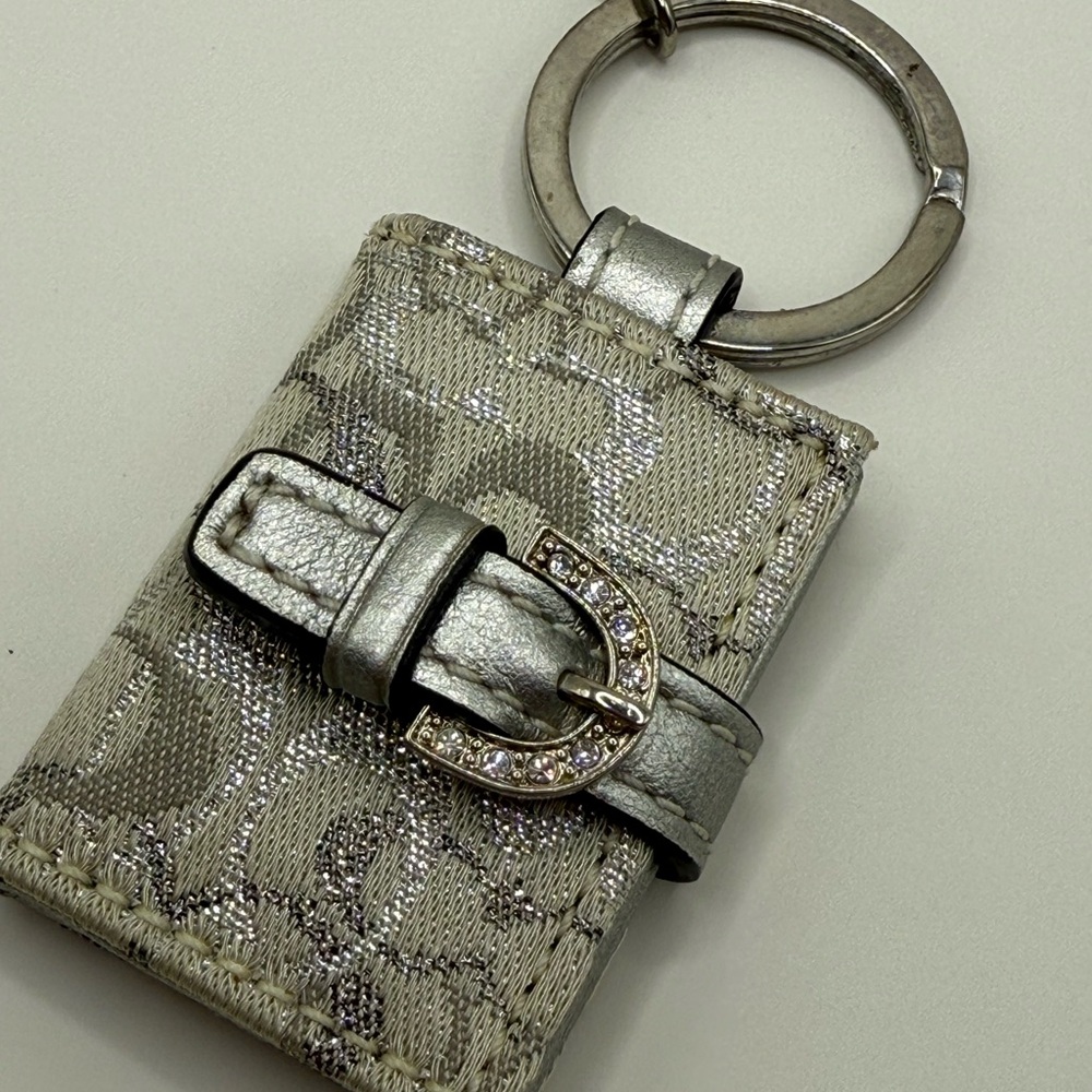 Coach Silver Signature Mini Photo Holder key charm with Rhinestone Buckle - Picture 3 of 8